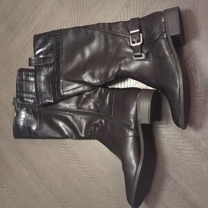 Black Knee-High Boots with Buckle Detail